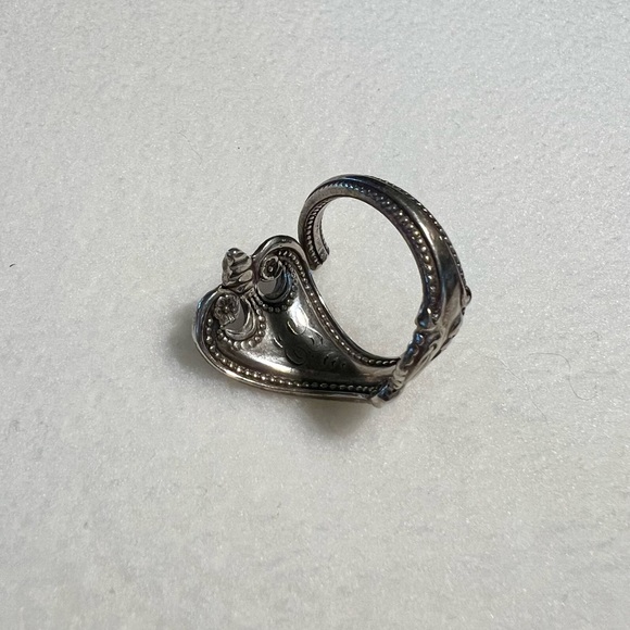Silver ring - Picture 4 of 6